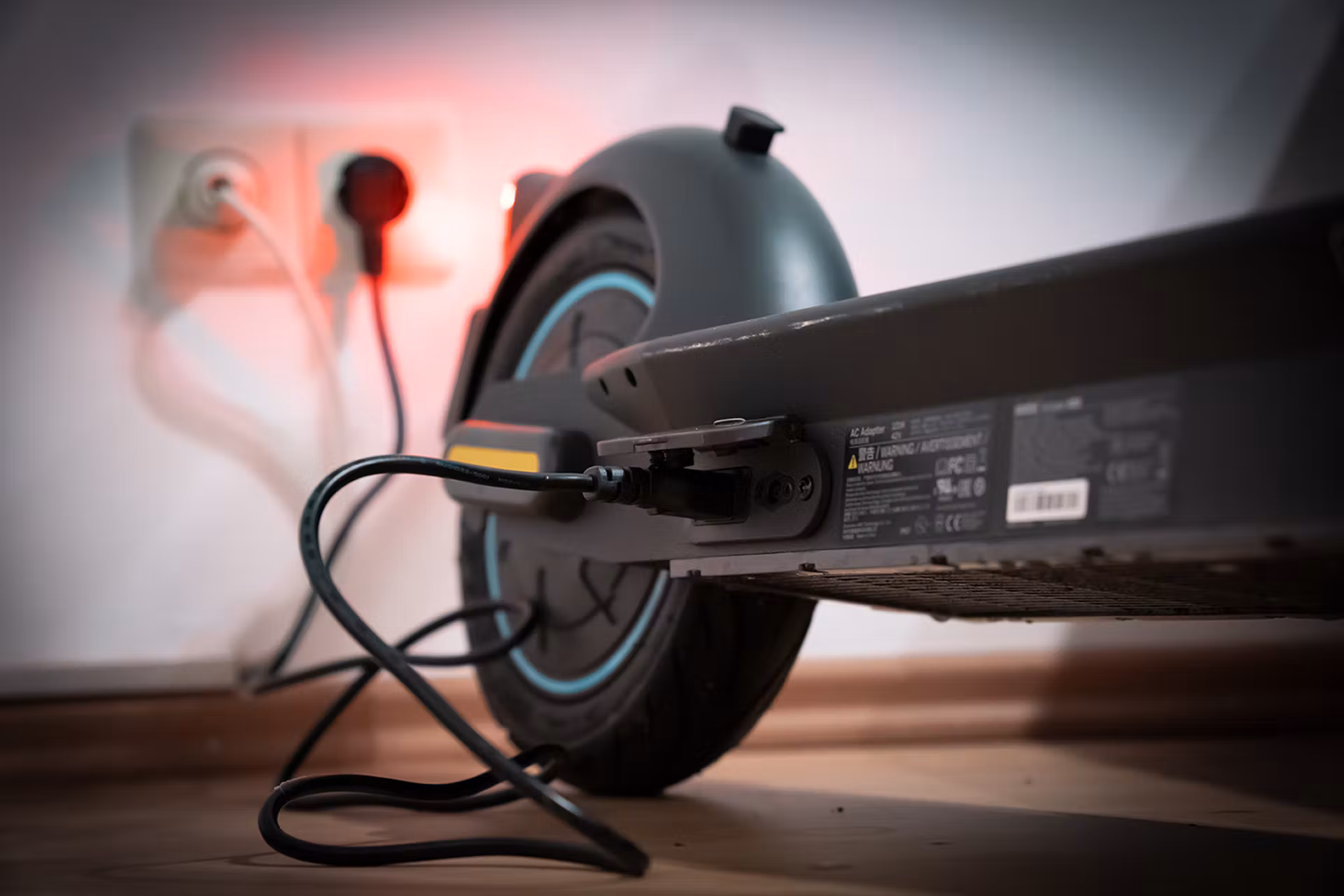 Eldur út frá rafmagni